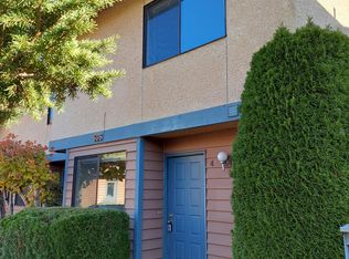 636 NW 185th St #4, Seattle, WA 98177