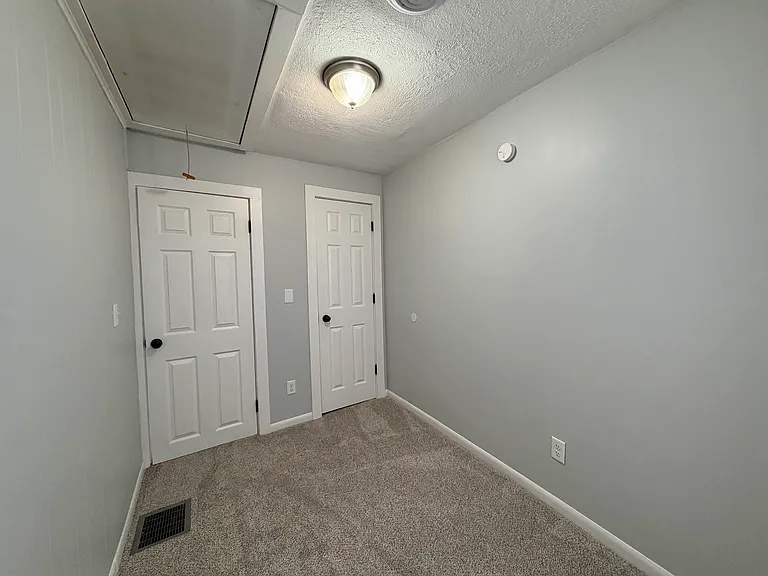 542 Camp St — Photo 12