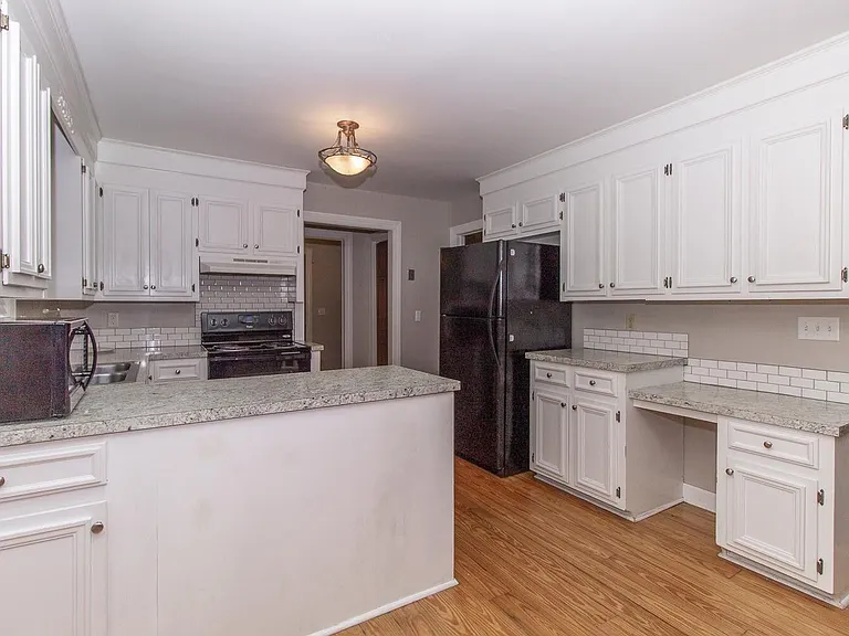 101 Bramblewood Dr — Photo 6