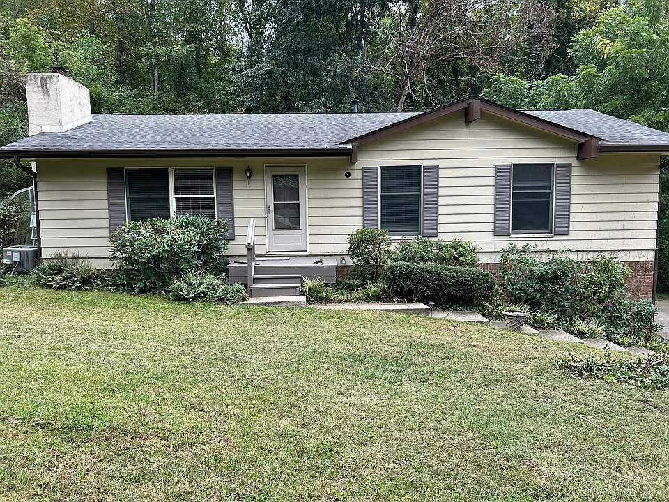 15 Tuckaway Dr