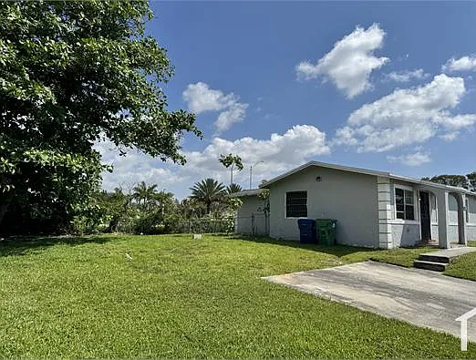 3 bed, 1100 sqft, $2,600 — Photo 2