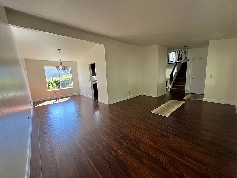 2473 Carriage Pl — Photo 2