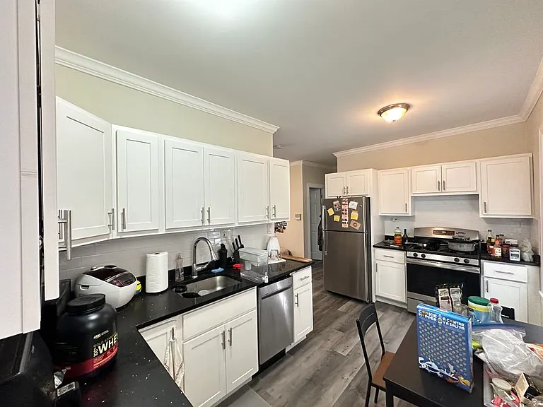 648.5 W Roscoe St #S3 — Photo 2