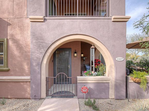 3935 E Rough Rider Rd Unit-large-002-20-