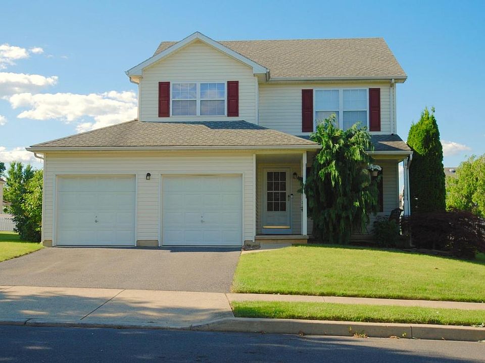 1st image of 300 Winchester Dr