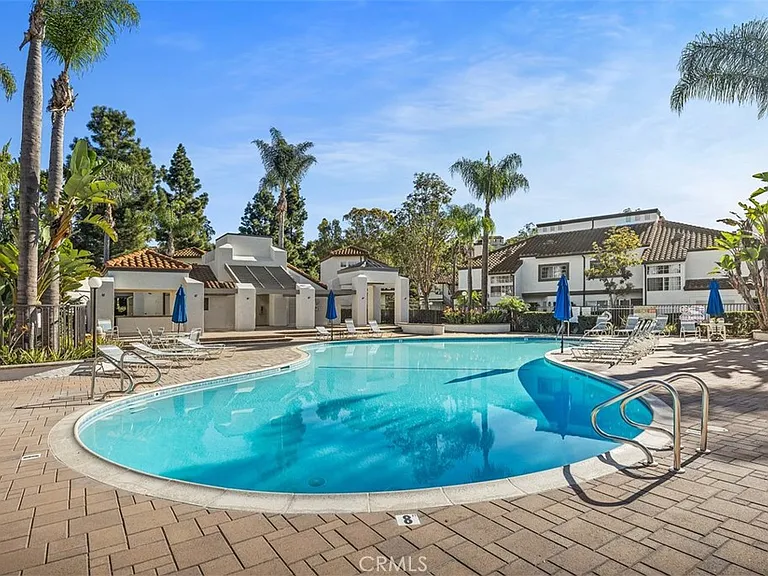 27341 Ryan Dr — Photo 30