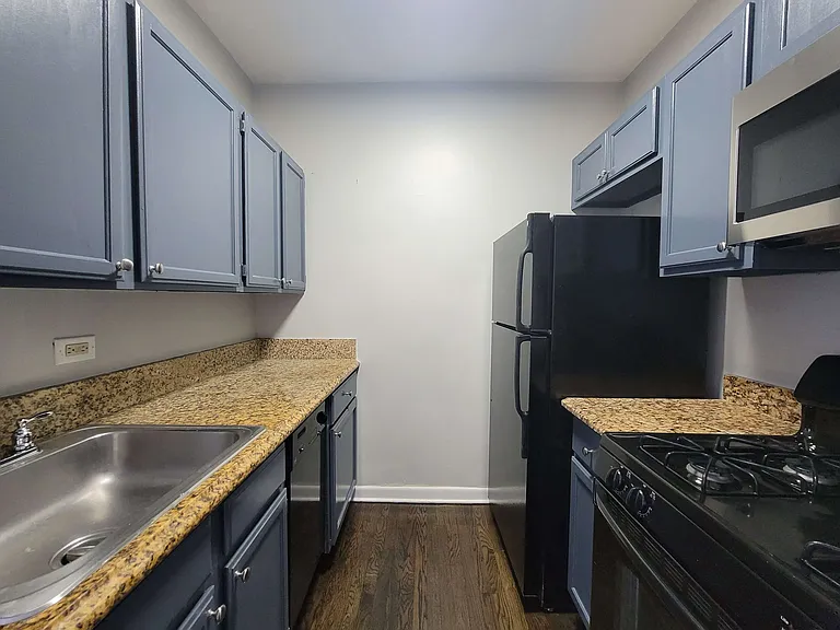 3524 Marshfield — Photo 14