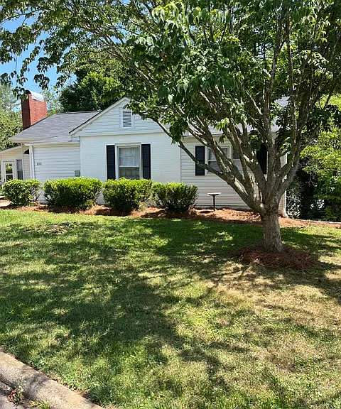1011 Pennton Ave SW — Photo 1