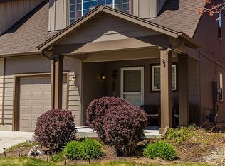 2989 SW Indian Cir, Redmond, OR 97756