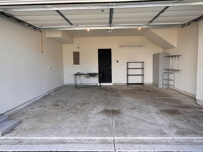 1116 Goddard Way — Photo 25