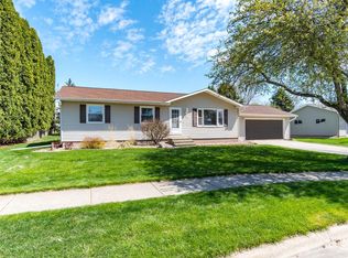 303 McHugh St E, Holmen, WI 54636
