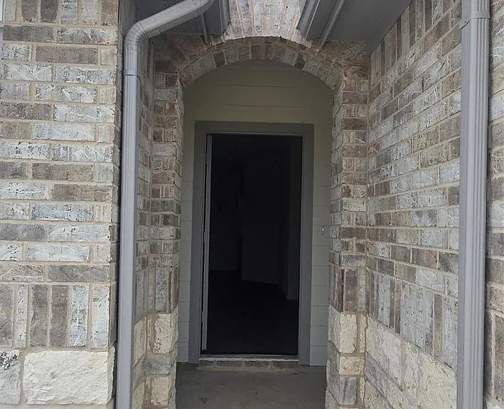 3046 Holland Lakes Dr — Photo 3