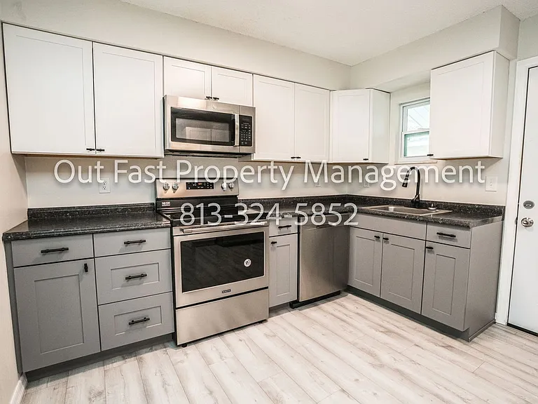 430 3rd Ave — Photo 20