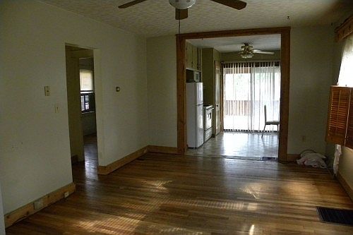 3rd image of 639 Byerly St
