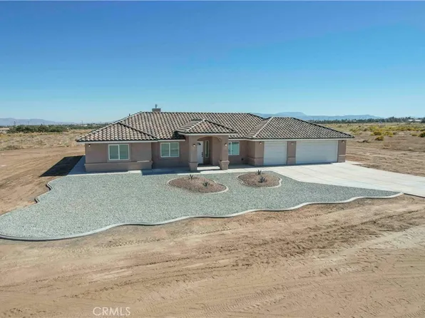 9175 Arrowhead Rd, Phelan, CA 92371