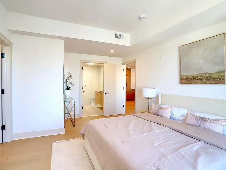 931 Madison St #405 — Photo 22