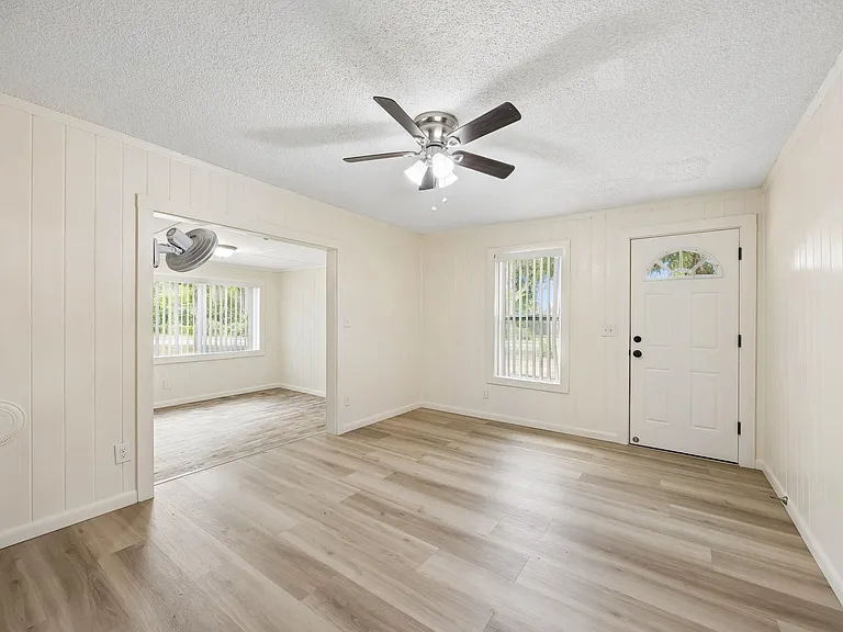 2113 Silver Lake Dr — Photo 7