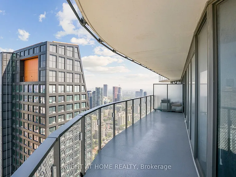 11 Wellesley St W #5408 — Photo 34