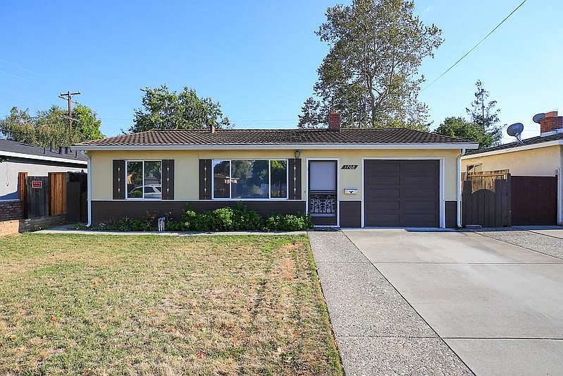 2nd image of 1708 Hogar Dr
