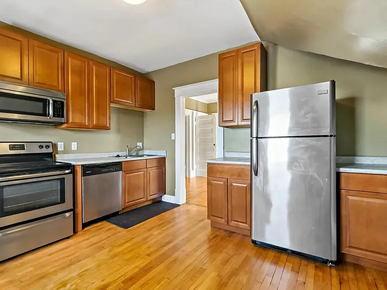 1480 Sherburne Ave #1 — Photo 1