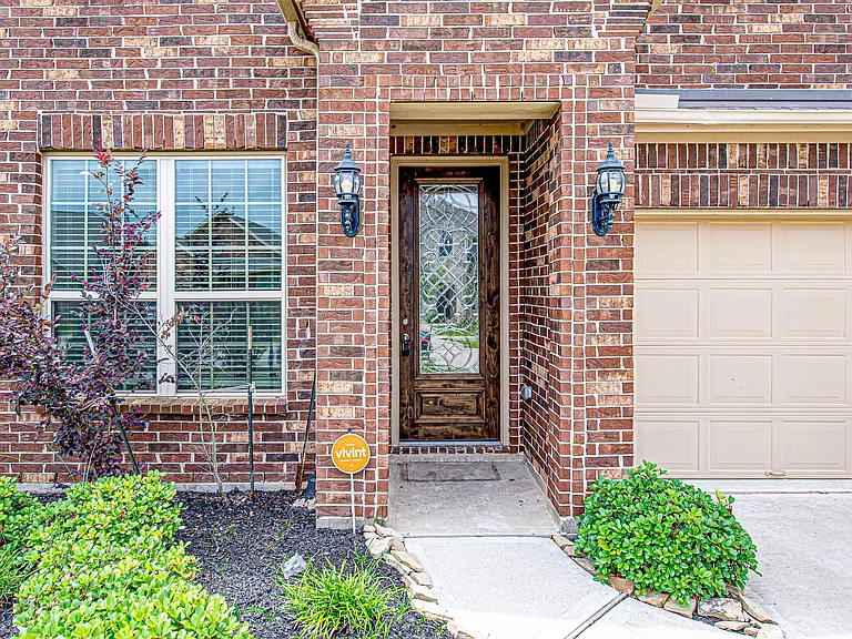 209 Cambria Green Ln — Photo 4