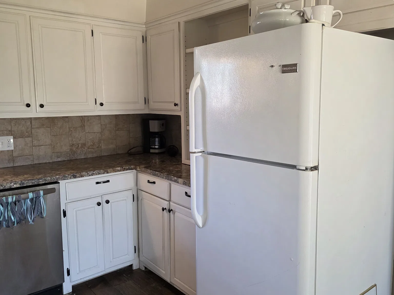 2606 Bermuda Ave — Photo 3