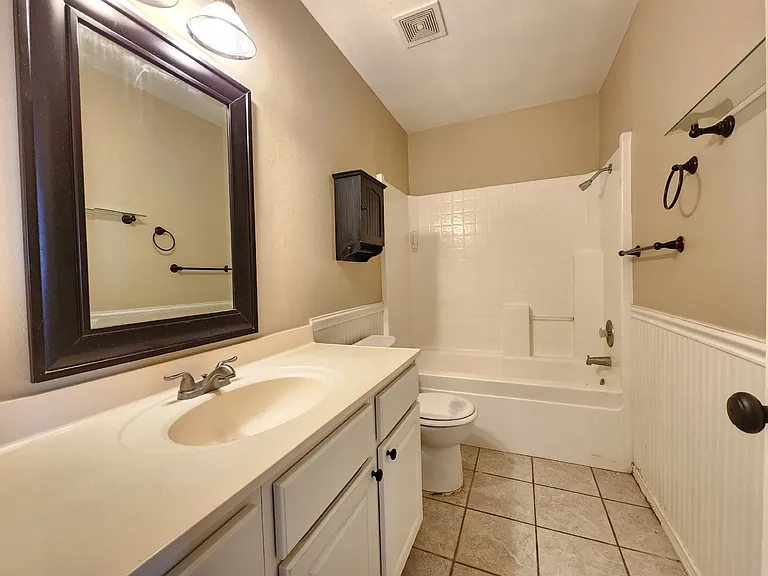 18203 Beaverdell Dr — Photo 6