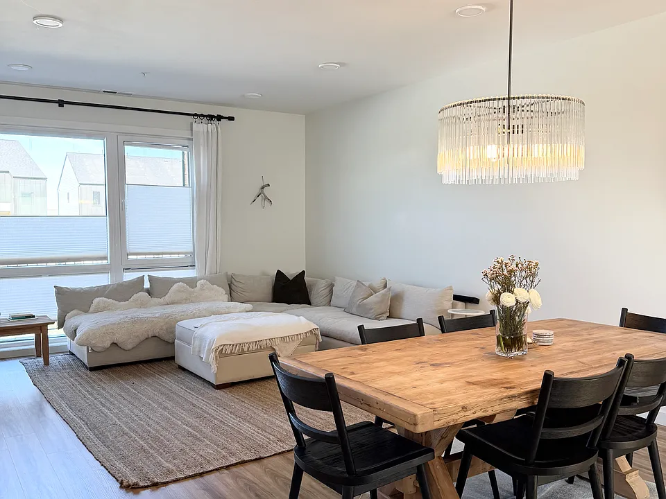 564 Enterprise Blvd #43