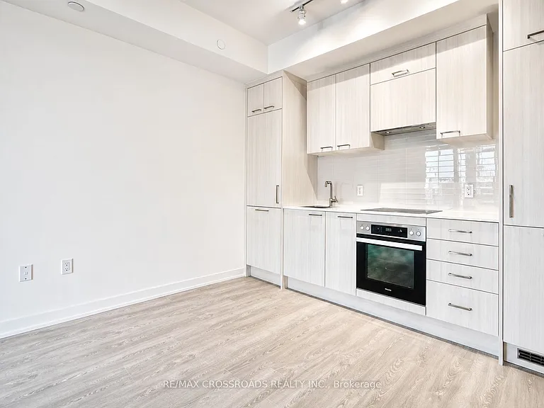 634 Church St #1406 — Photo 5