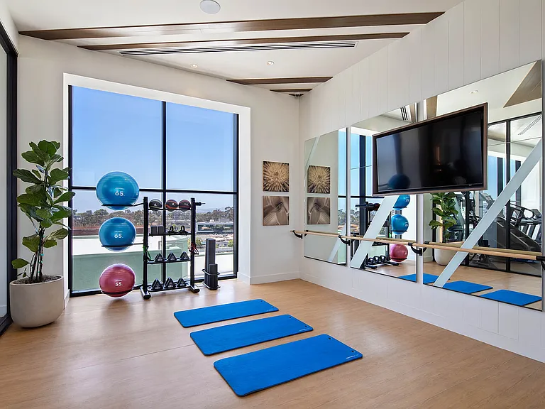 Fitness studio with mirrored walls