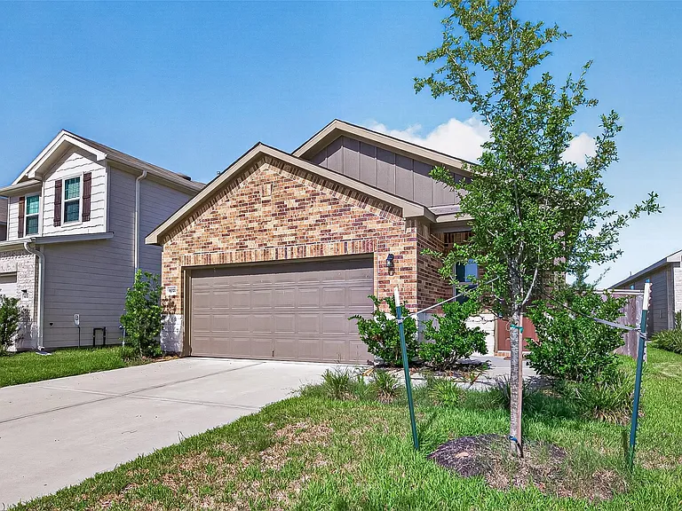 16737 Oak Bough Dr — Photo 4