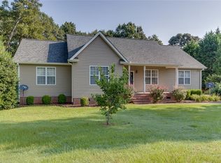 106 Quail Trl, Honea Path, SC 29654