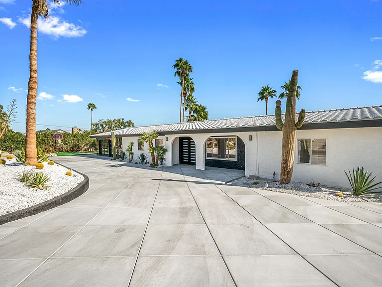 2380 N Leonard Rd — Photo 4