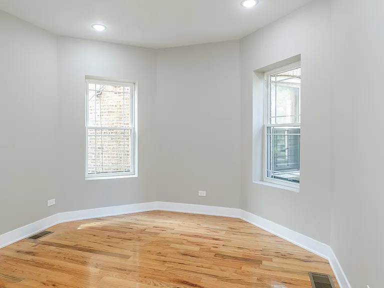 6338 S Vernon Ave #2N — Photo 12