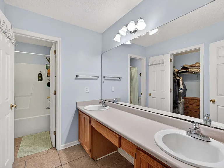 315 Tangle Oaks Ct — Photo 7