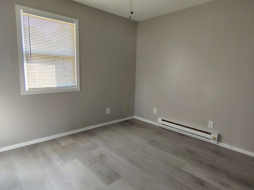 1st image of 3009 8th St
