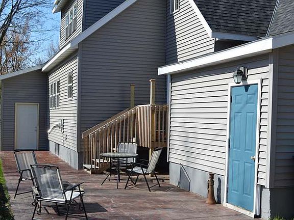 3rd image of 214 N 6th St #N