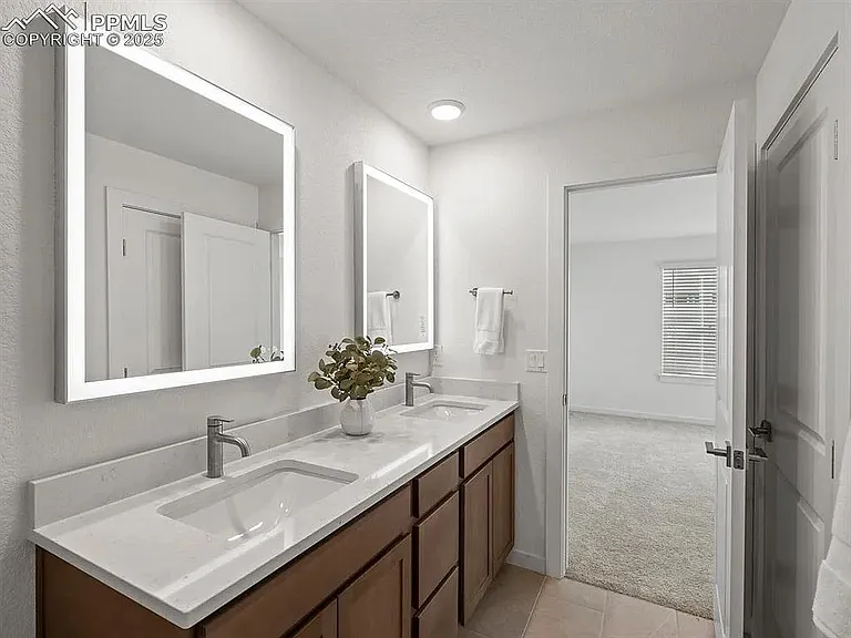 888 Beckton Hts — Photo 24