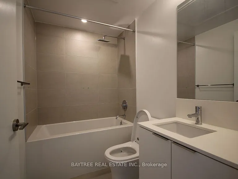 8 Wellesley St W #3305 — Photo 6
