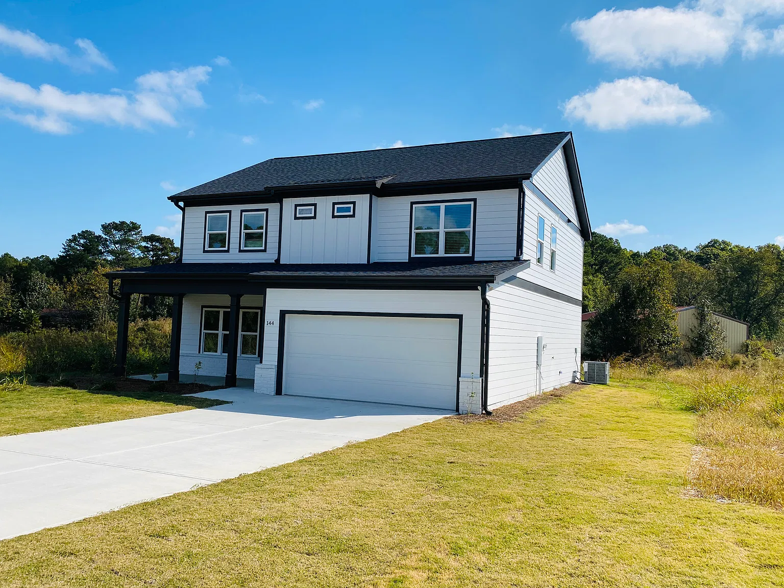 4 bed, 2.5 bath, 2359 sqft, $2,150 — Photo 3