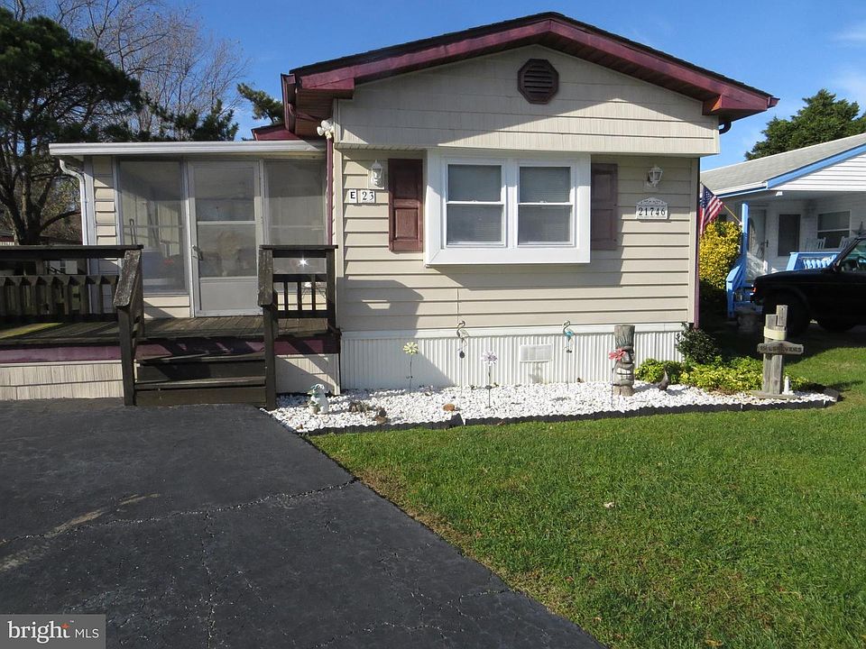 1st image of 21746 E St #14543