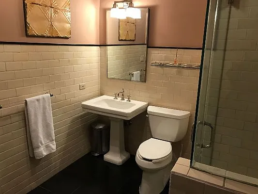 Sold by Flat Iron Real Estate | media 20