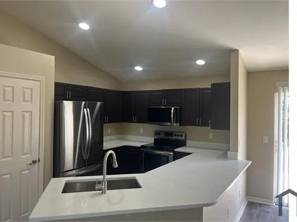 2819 5th St SW, Lehigh Acres, FL 33971