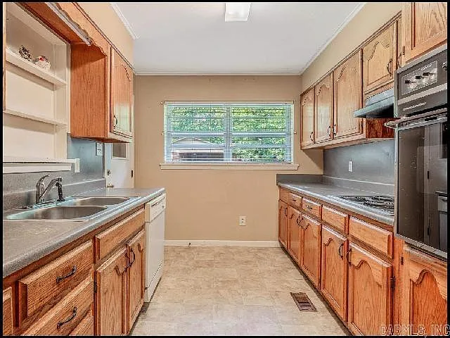 1800 Northwood Rd — Photo 9