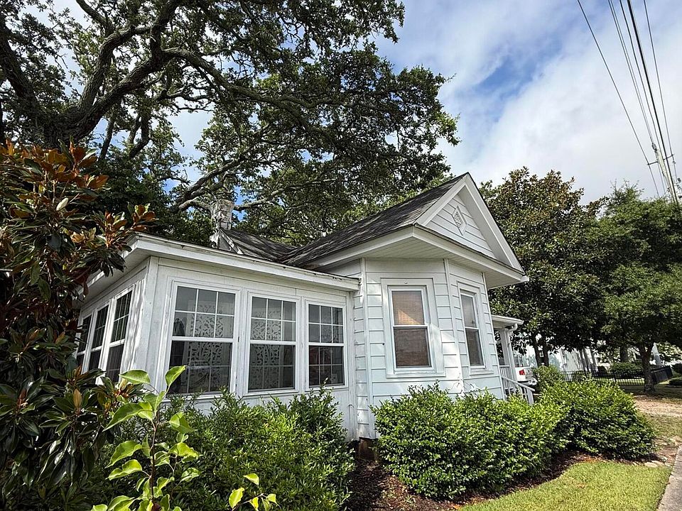 2nd image of 2809 Arendell Street