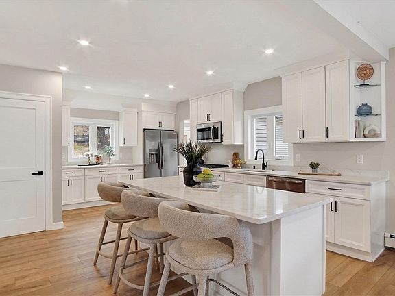 2nd image of 5 Springdale Ave