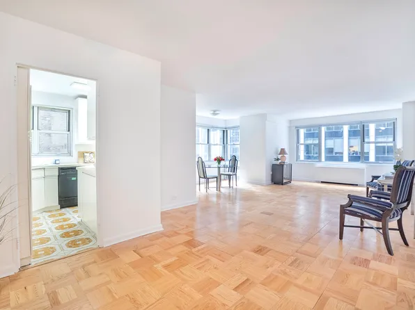 77 West 55th Street 4B image 1 of 16