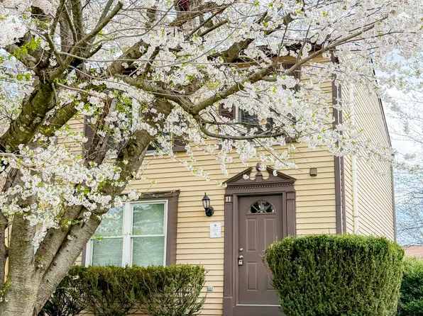 11 Strand Ct, Owings Mills, MD 21117