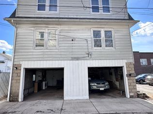 120 E Green St, Nanticoke, PA 18634