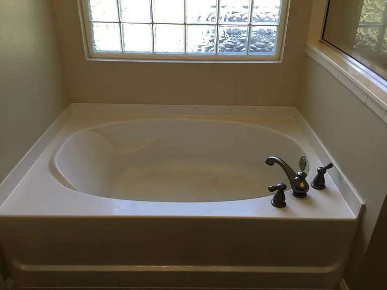 2320 Brian Lakes Dr E — Photo 12